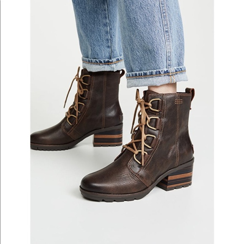 NWT- Sorel cate waterproof lace up boot burro